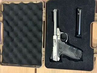Smith & Wesson Victory 22lr + 400 stk. mini mag
