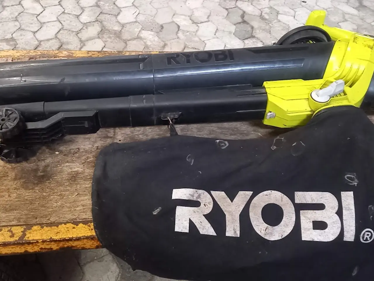 Billede 1 - Ryobi elektrisk løvblæser
