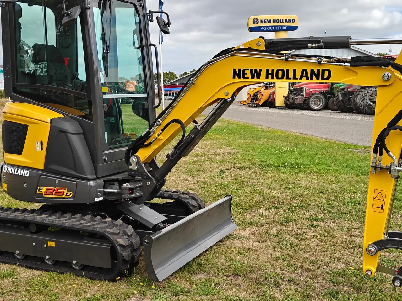 Billede 3 - New Holland E25D