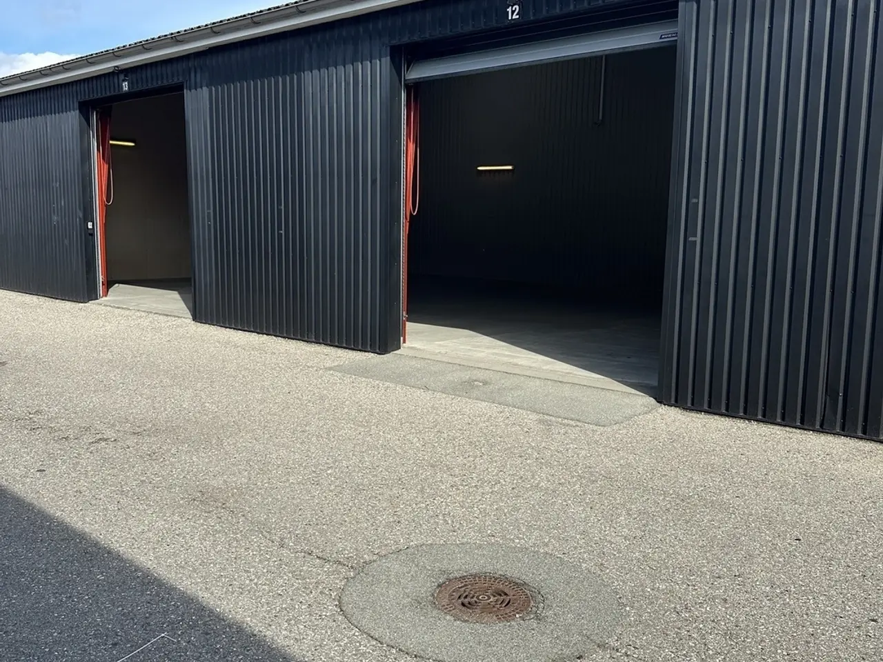 Billede 1 - 180 m2 højloftet lager