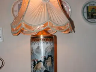 Kinesisk rund lampe med landskabsmotiv