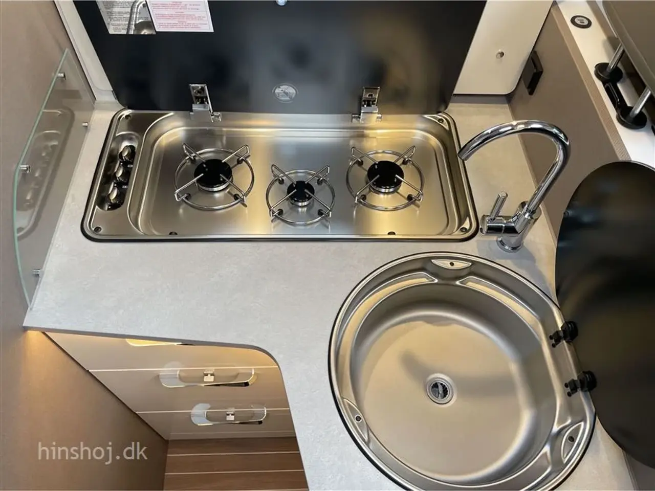 Billede 6 - 2025 - Etrusco T 7400 SB Aut Etrusco By Hymer – Italiensk Kvalitet og Komfort fra Hinshøj Caravan