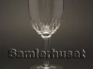 Erika Hvidvinsglas. H:125 mm.