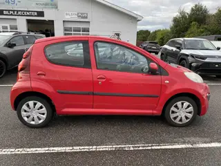 Peugeot 107 1,0 Active 68HK 5d