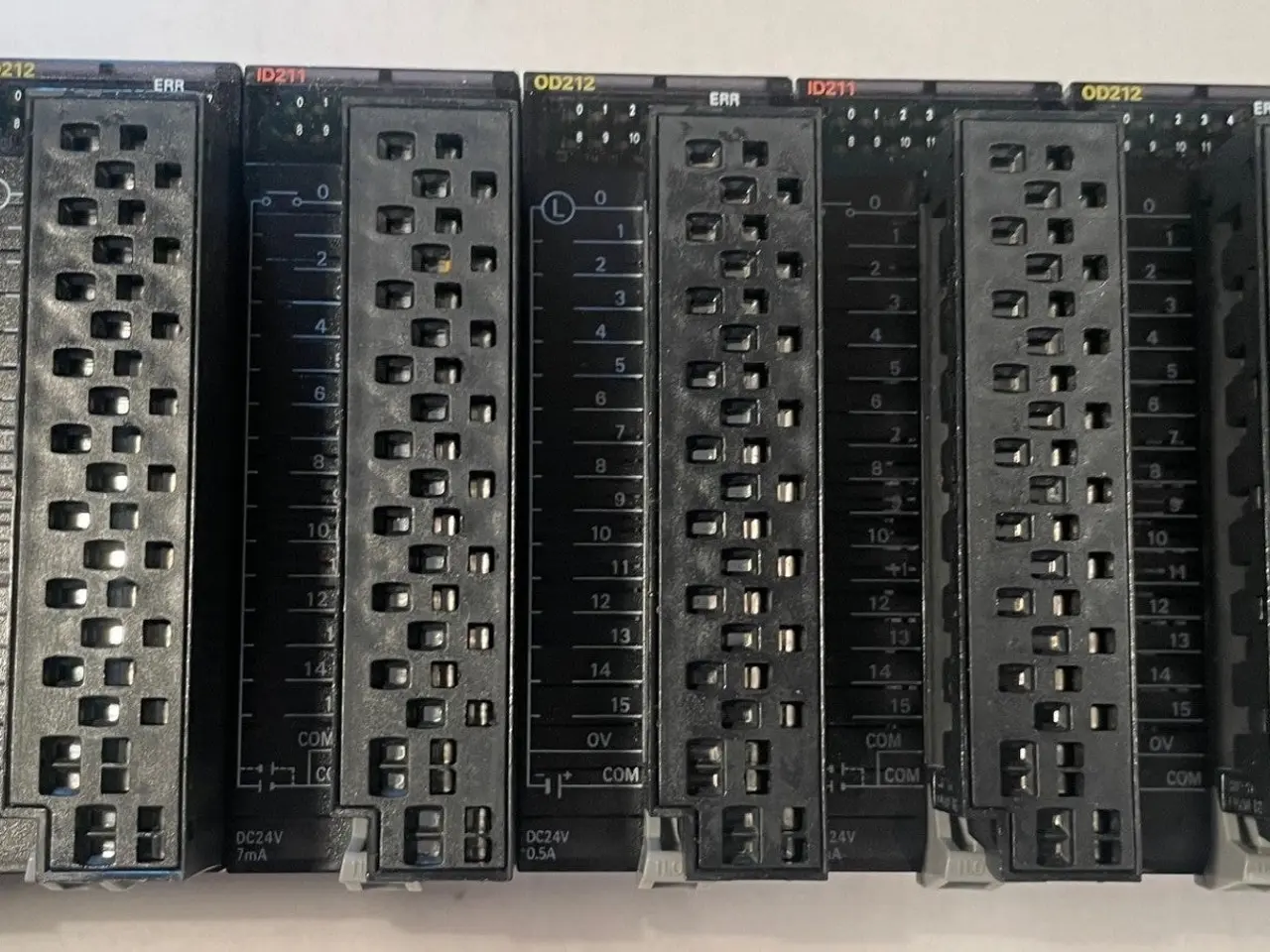Billede 2 - Omron CJ2M-CPU33 PLC System med CJ1W-ETN21, 3x & –
