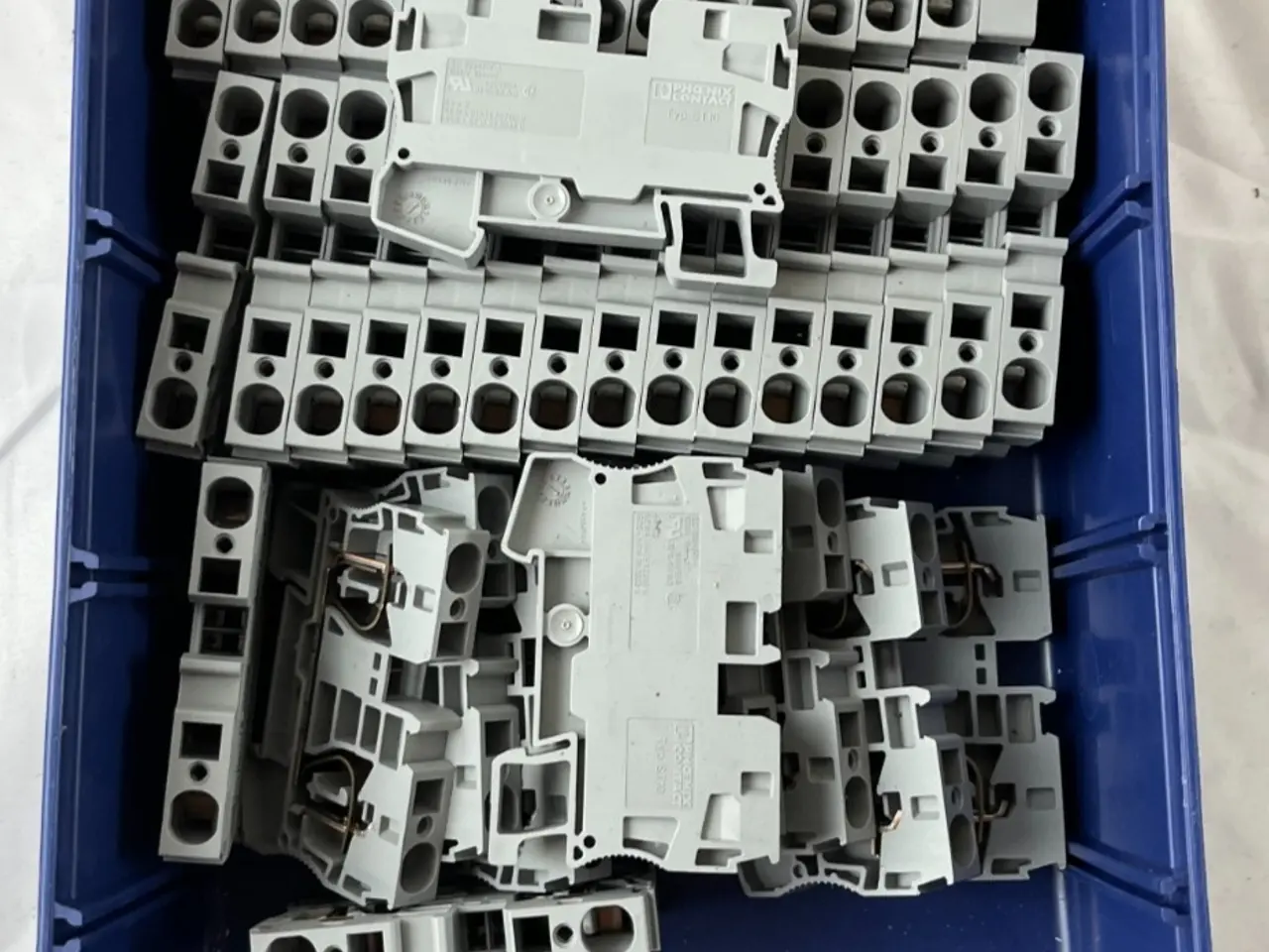Billede 1 - Phoenix Contact Terminal Blocks ST10 DIN Rail Feed
