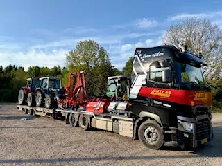 Traktorer, minilæsser og minigraver købes !!!