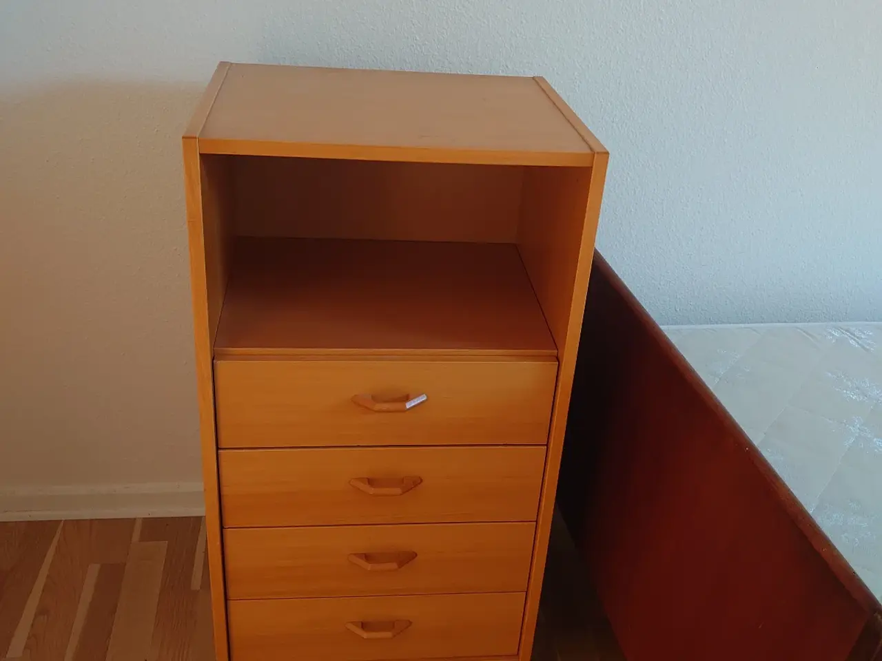 Billede 1 - Sengebord i træ