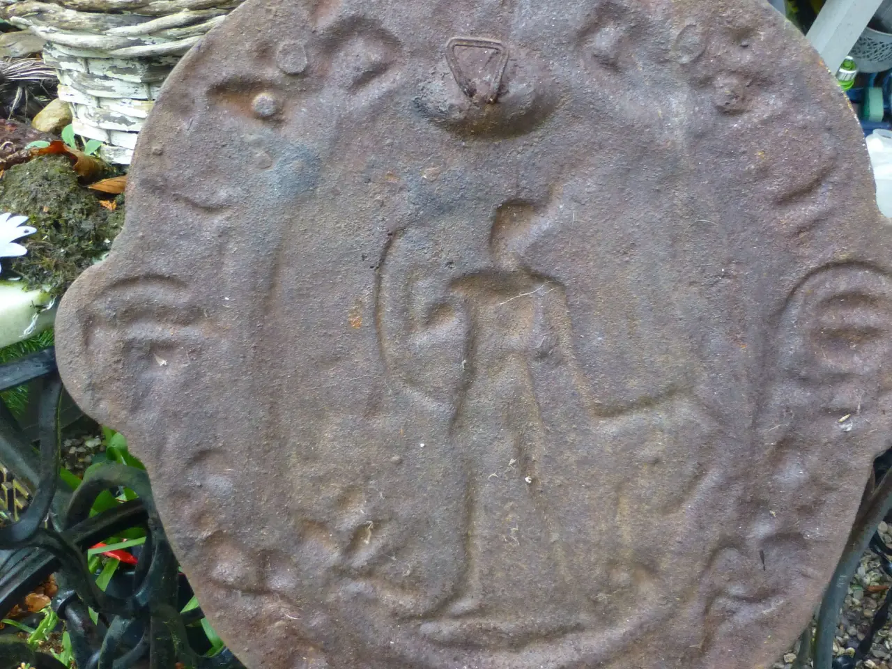 Billede 2 - Relief Støbejern