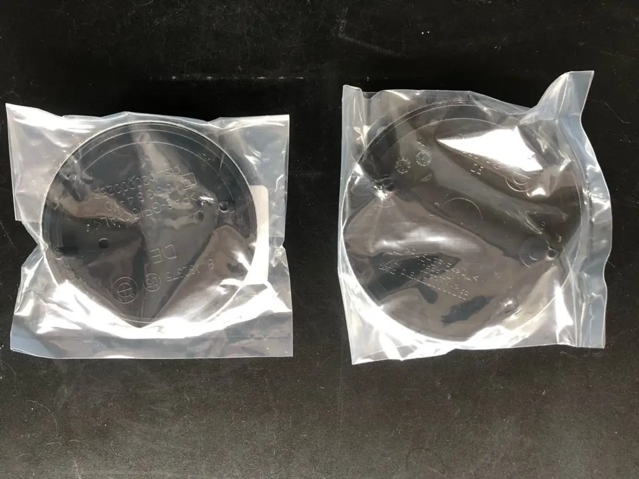 Billede 2 - BMW emblemer for og bag 74mm 82mm