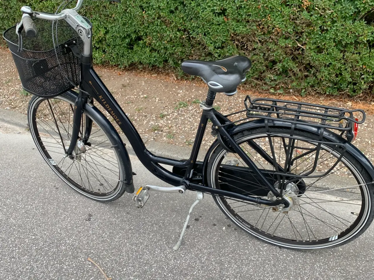 Billede 2 - Kildemoes damecykel med lys, lås og kurv