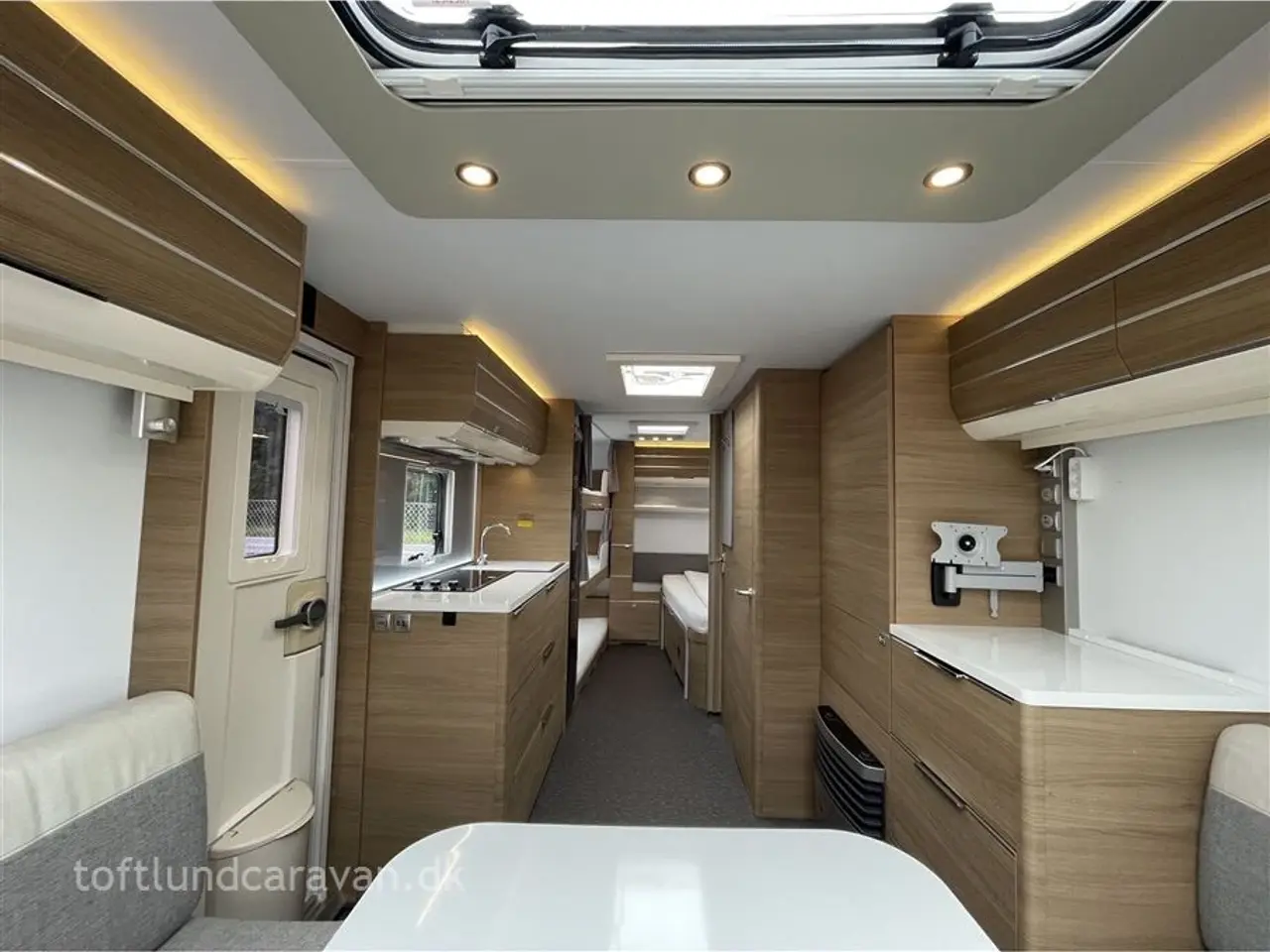 Billede 6 - 2020 - Adria Adora 593 UK   TILBUD !! Fantastisk flot FAMILIEVOGN m/MOVER + ISABELLA fortelt, 7 sovepladser