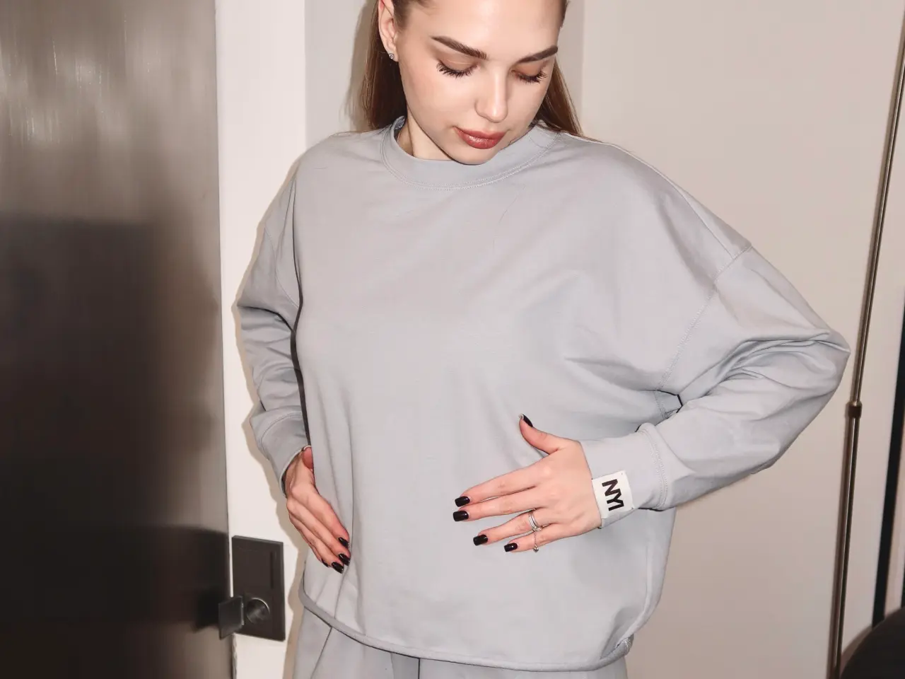 Billede 4 - Beige/ grå lounge / sweat sæt 