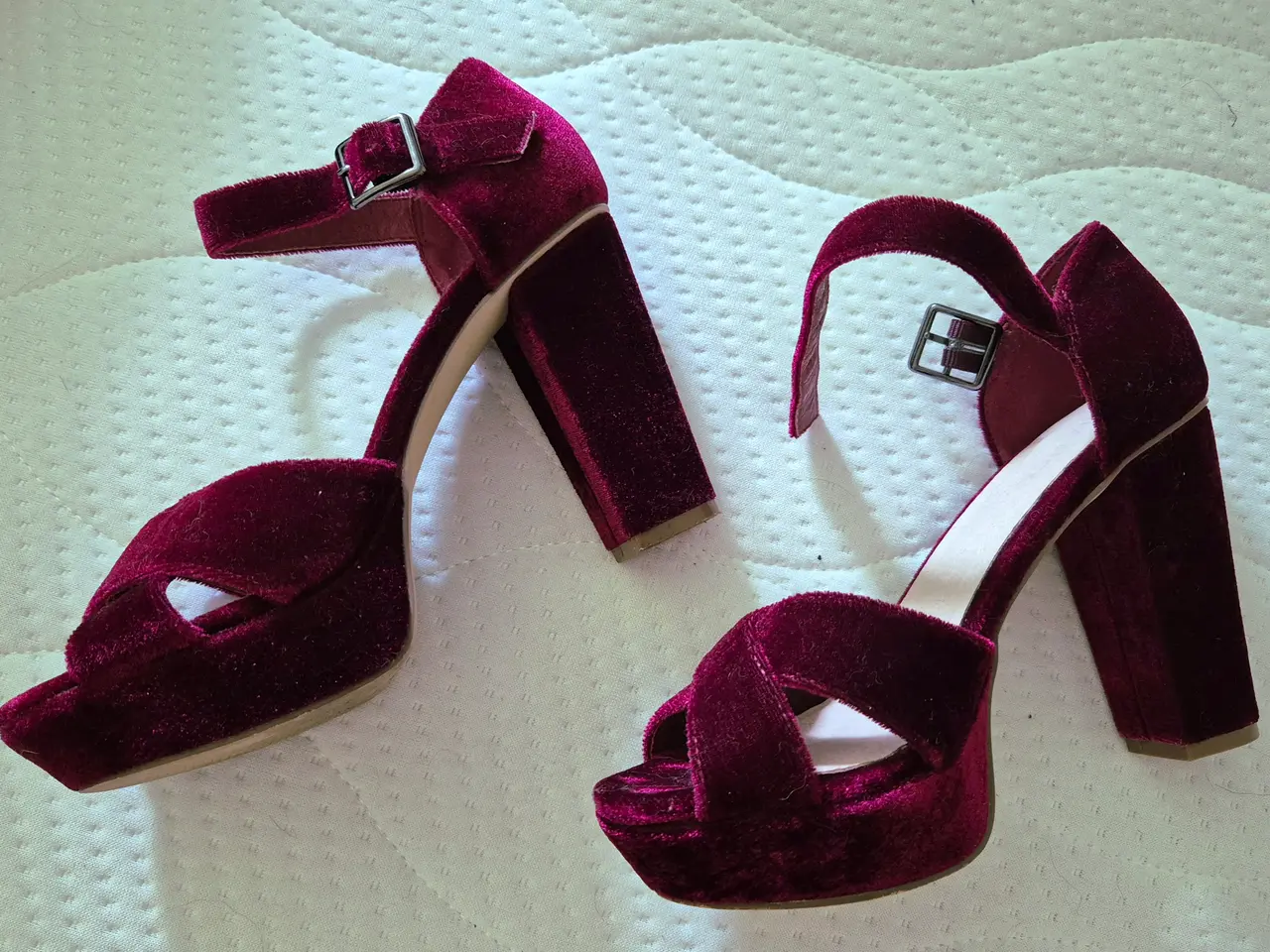 Billede 2 - Burgundy/mørke røde velour plateau stiletter