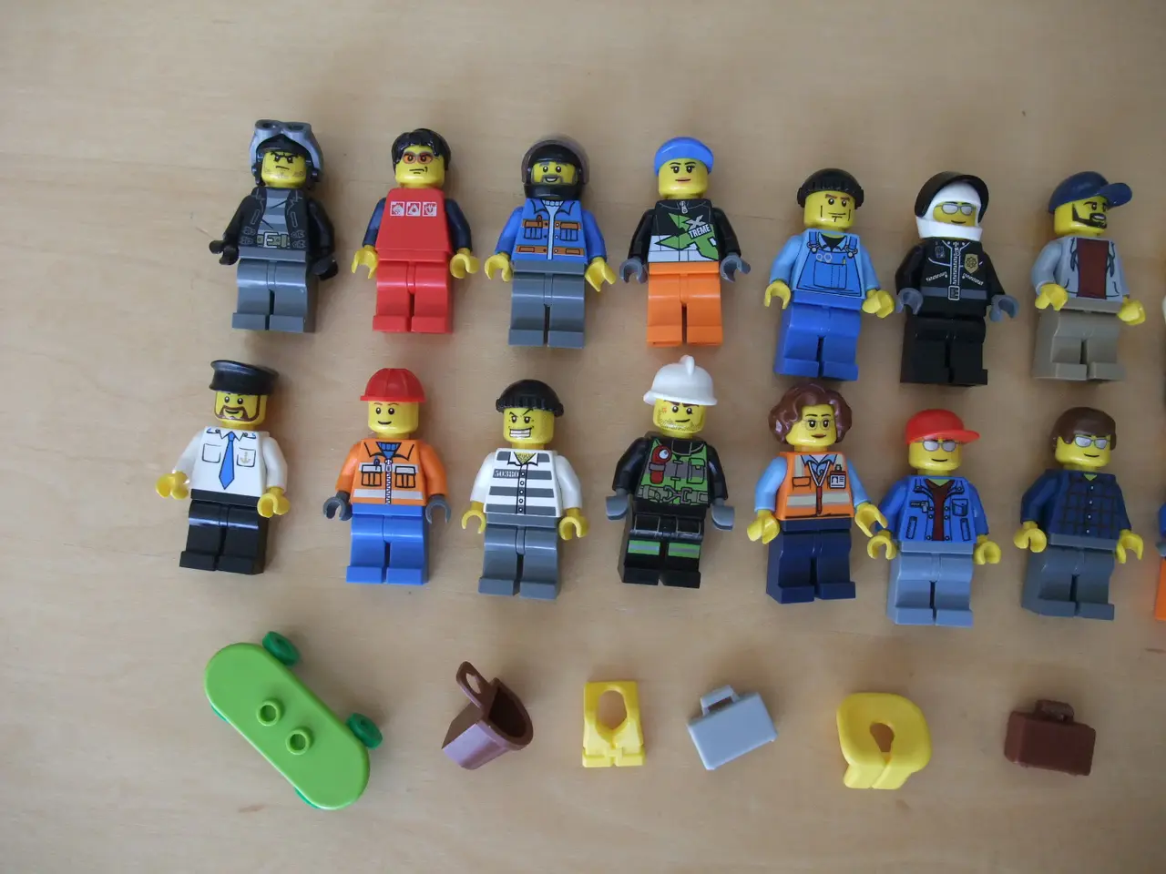 Billede 2 - Lego City Figurer+Tilbehør
