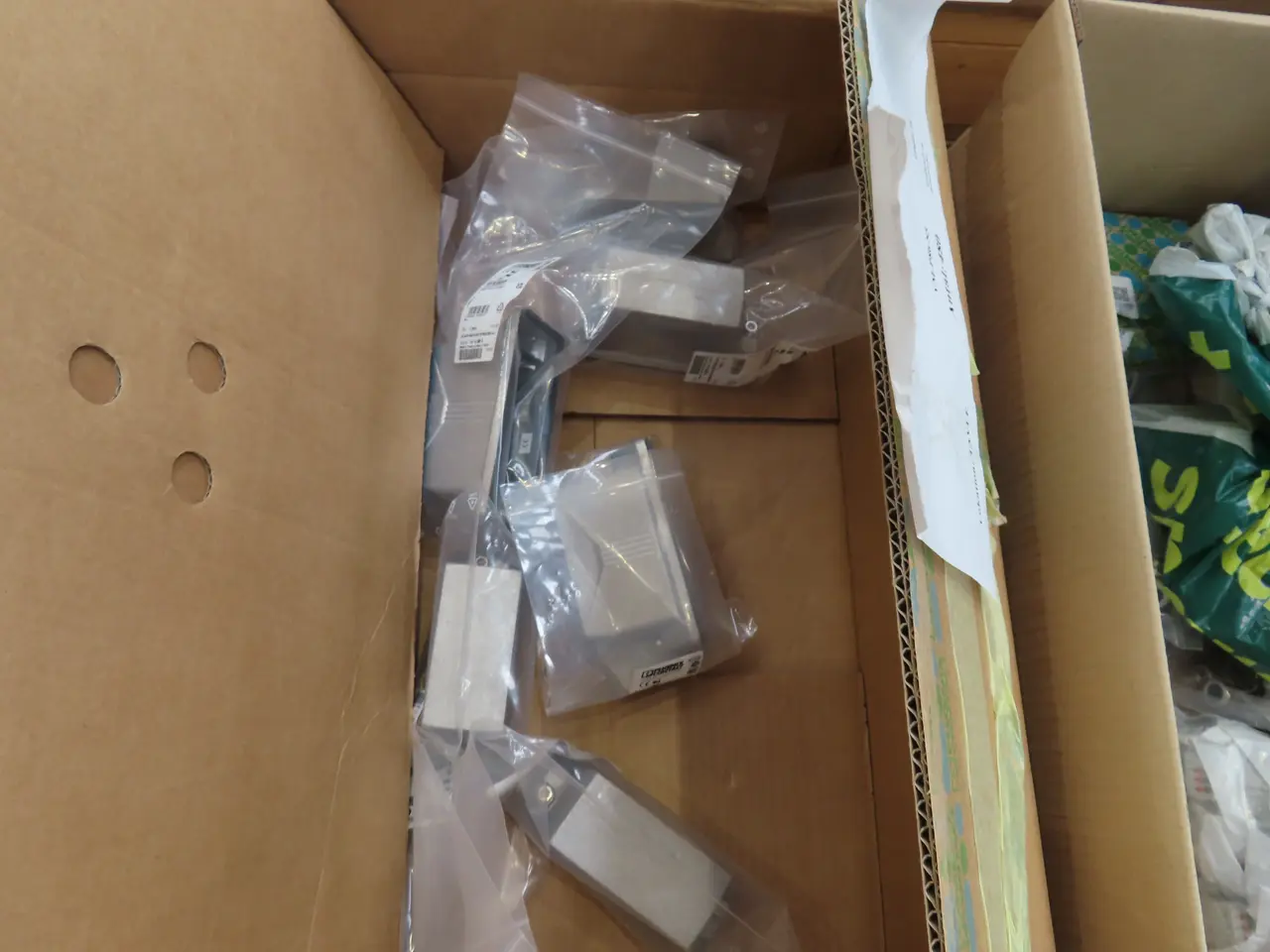 Billede 8 - Palle med div. fittings m.m.