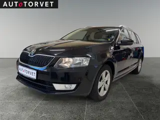 Skoda Octavia 1,6 TDi 110 Style Combi DSG