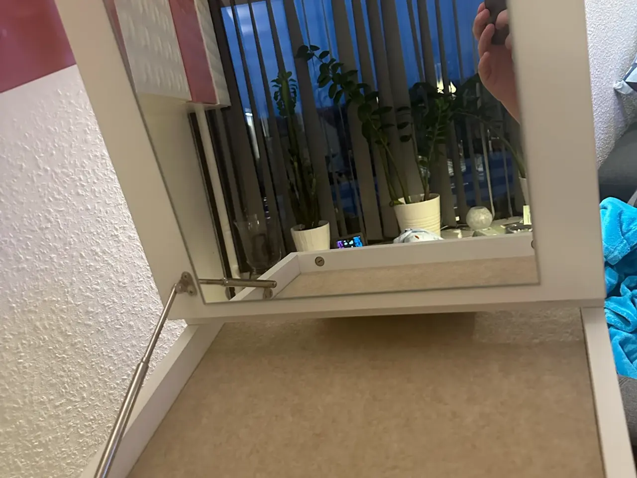 Billede 2 - IKEA MALM kommode med 6 skuffer og spejl (udgået