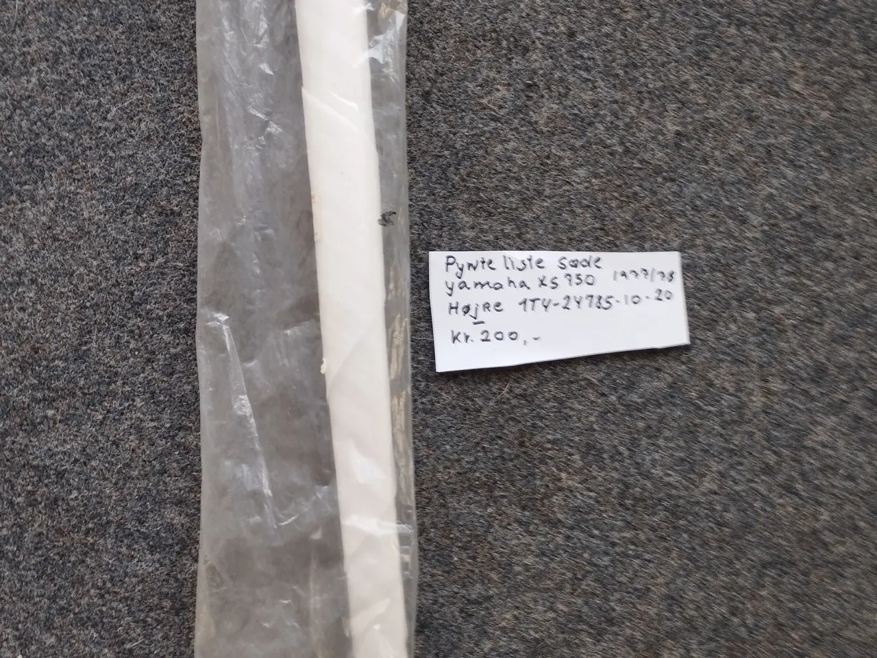 Billede 1 - Pynte liste til Sæde Yamaha XS 750 1977/78 Højre s