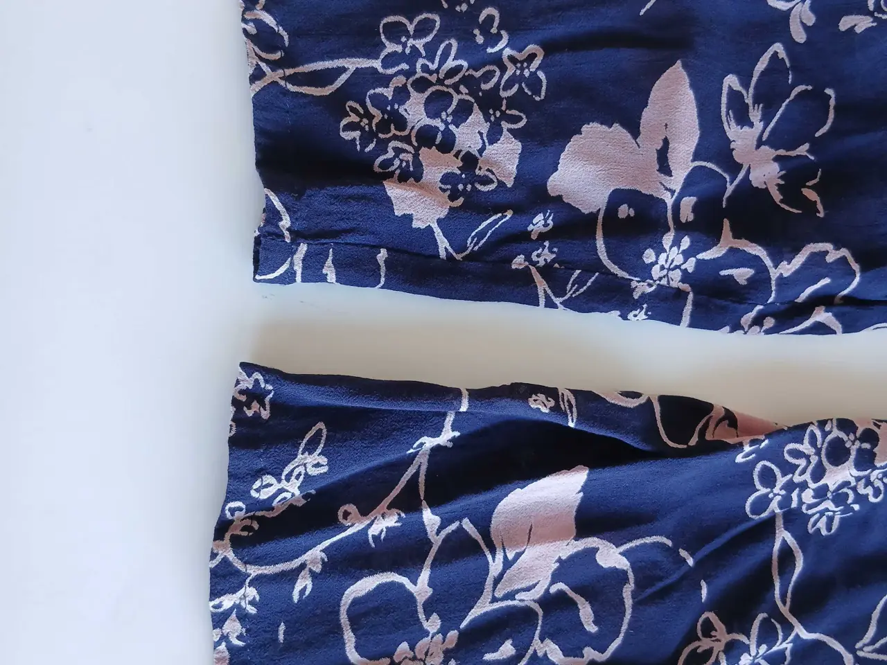 Billede 7 - Bluse. Masai. Medium/38