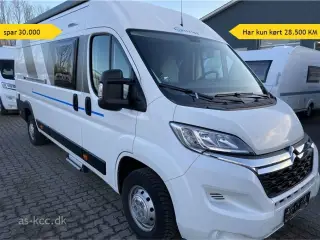 2021 - Sun Living V 65 SL Adria Sun Living V 65 SL med to enkelt senge.