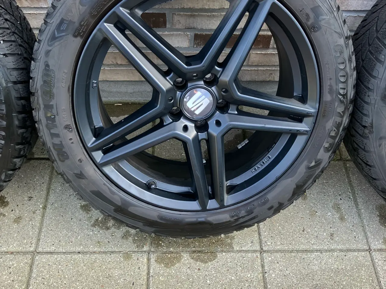 Billede 4 - Alufælge 5 x 112 m Goodyear vinterdæk 235/50R19