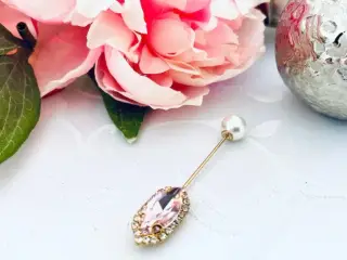 Broche nål