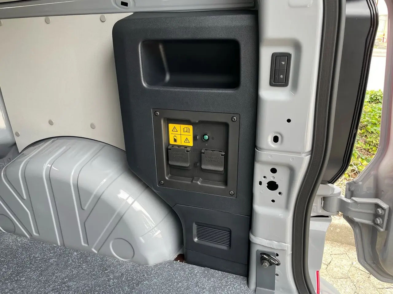 Billede 12 - Ford E-Transit Custom 320 L1 71 Limited