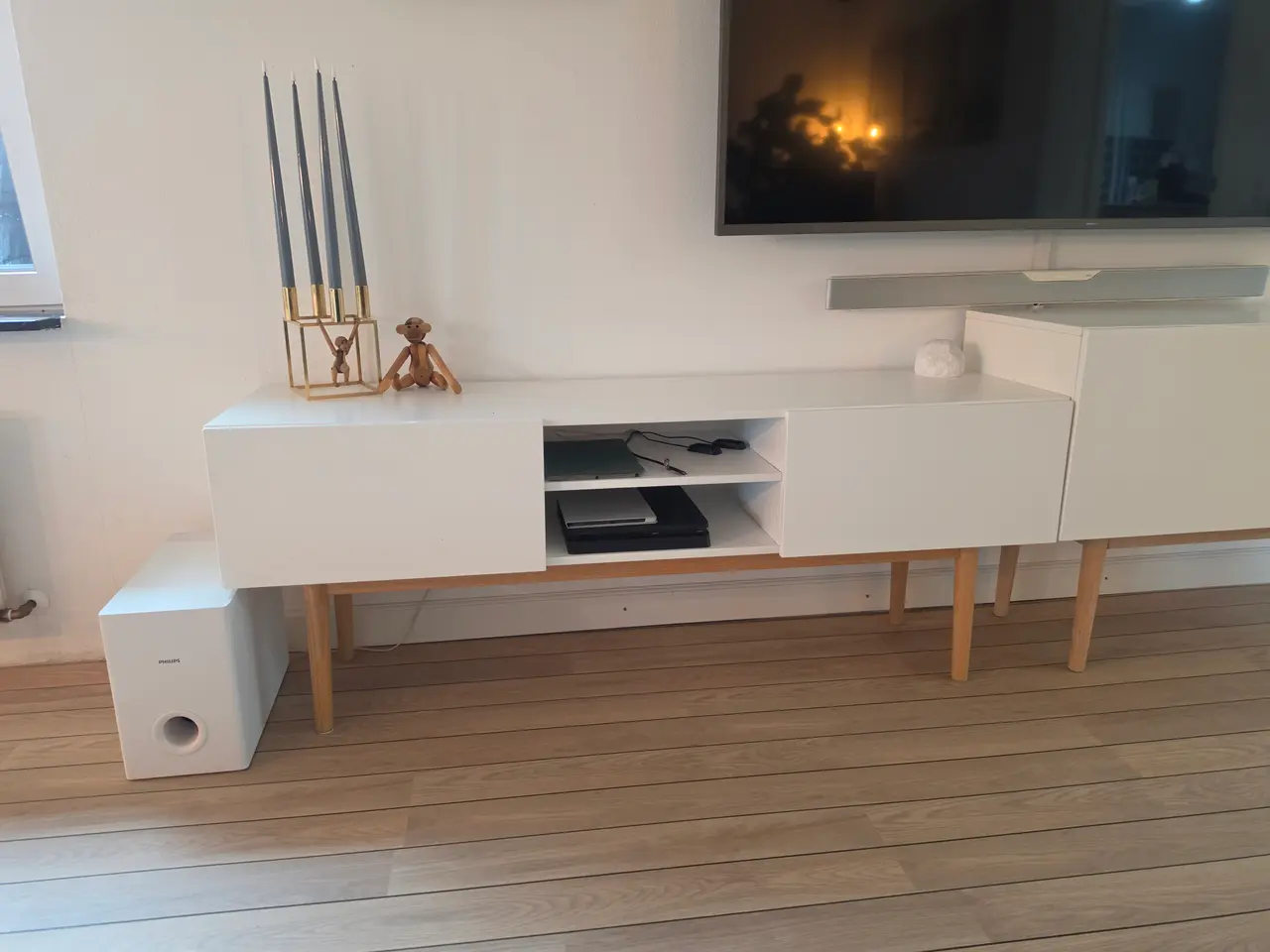 Billede 2 - Tvbord og skænk