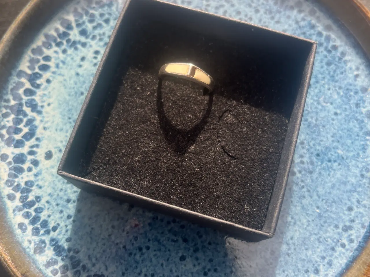 Billede 1 - 925 Sterling Sølv Ring med design