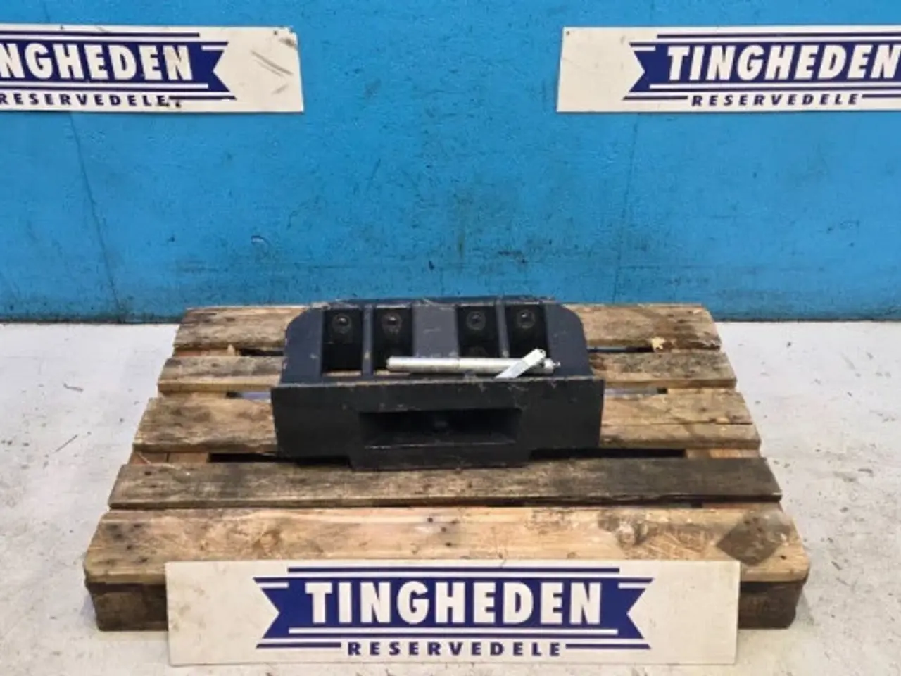 Billede 1 - Case Maxxum 145 Frontvægt Holder 82031499
