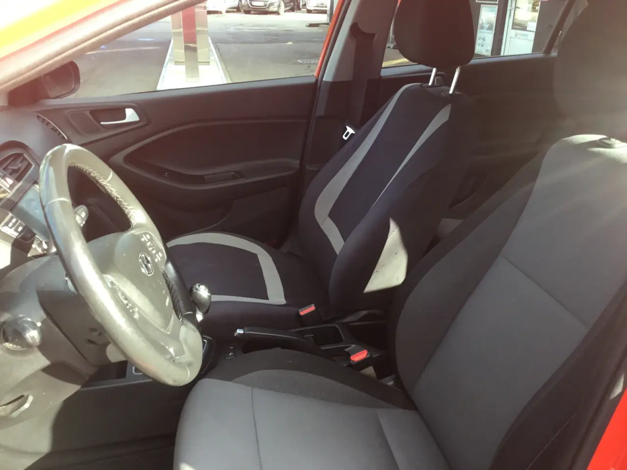 Billede 11 - Hyundai i 20 1.2 1.ejer træk alufælge aircon mm 