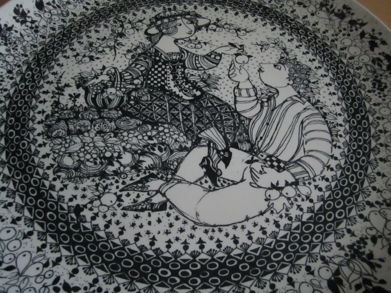 Billede 4 - BYD. Smukt BJØRN WIINBLAD FAD og Platter.
