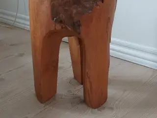 Lampebord i teaktræ