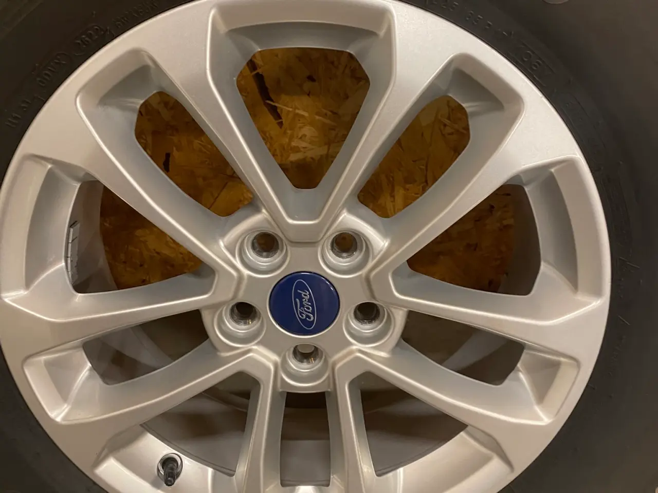 Billede 10 - Ford Kuga Original 17" med Michelin Helårsdæk