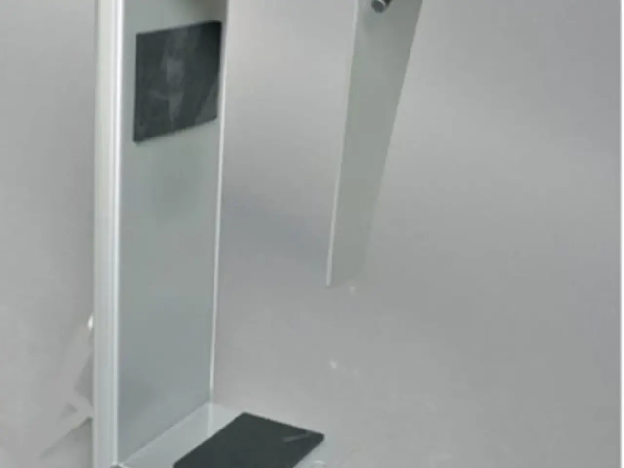 Billede 1 - Ophæng/holder til pc, Belcom
