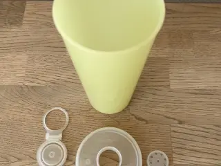 Gul TUPPERWARE bøtte med låg og strø-indsats
