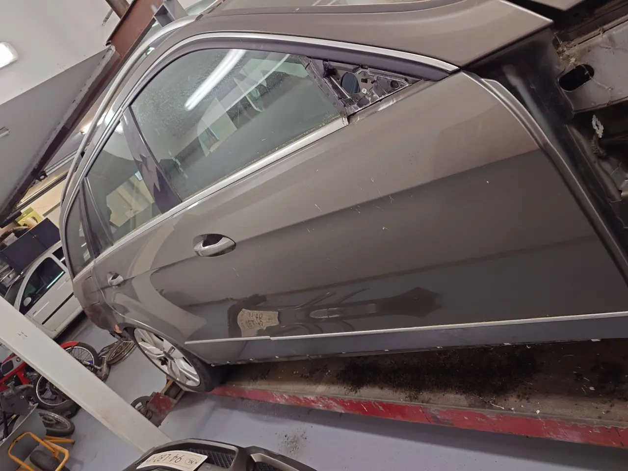 Billede 9 - mercedes w 212 årg 2012 masser af dele sælges.