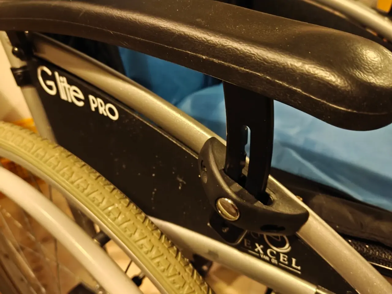 Billede 2 - Kørestol Glite Pro