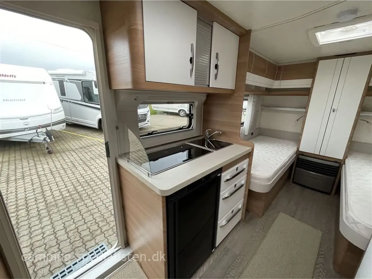 Billede 5 - 2023 - Hobby De Luxe 460 LU   Så godt som ny Hobby De Luxe 460 LU fra 2023 - Kan nu opleves hos Camping-Specialisten