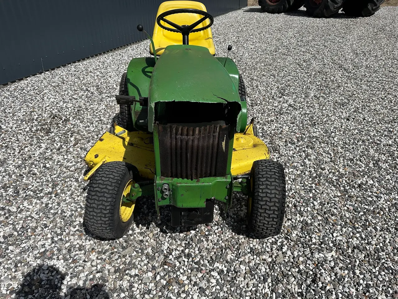 Billede 5 - JOHN DEERE 140 MED ORGINAL FRÆSER