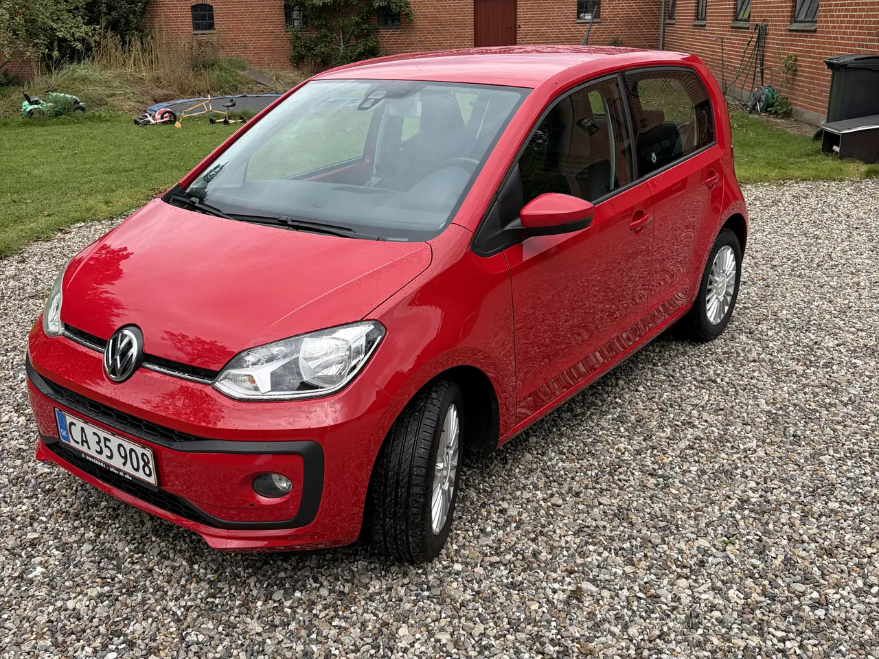 Billede 1 - Kontakt: 81710974. VW UP 2018, 140.000KM, 65.000,-