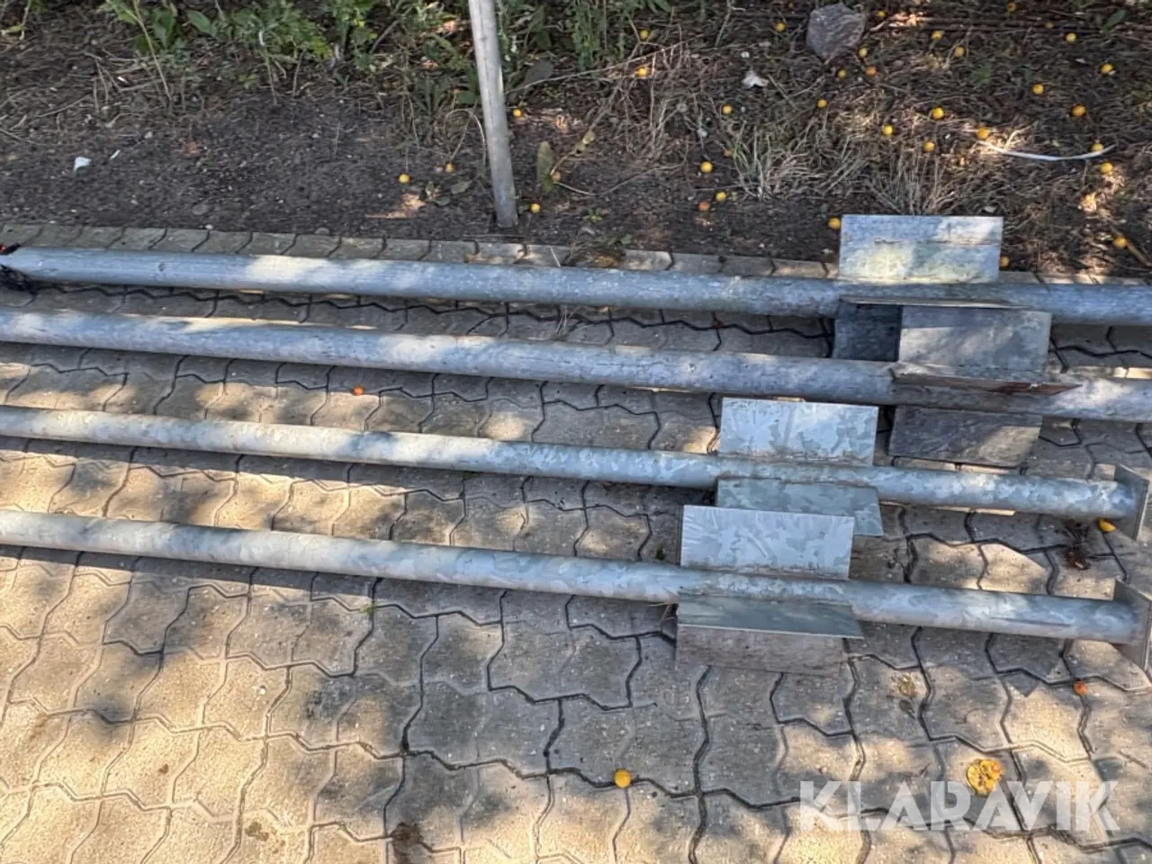Billede 3 - Lampestandere 4 Styk og skiltestander 1 Styk