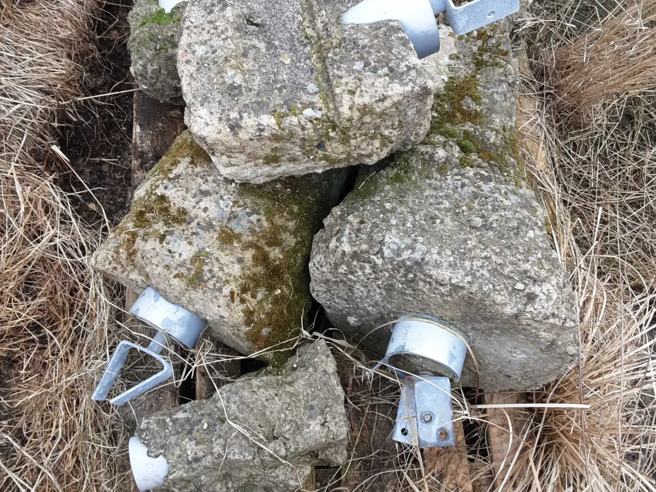 Billede 5 - Søjlesko   med beton