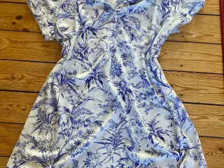 Kjole med blomstermønster xl