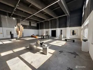 275 m² unikt showroom med industriel karakter på Korsør Havn