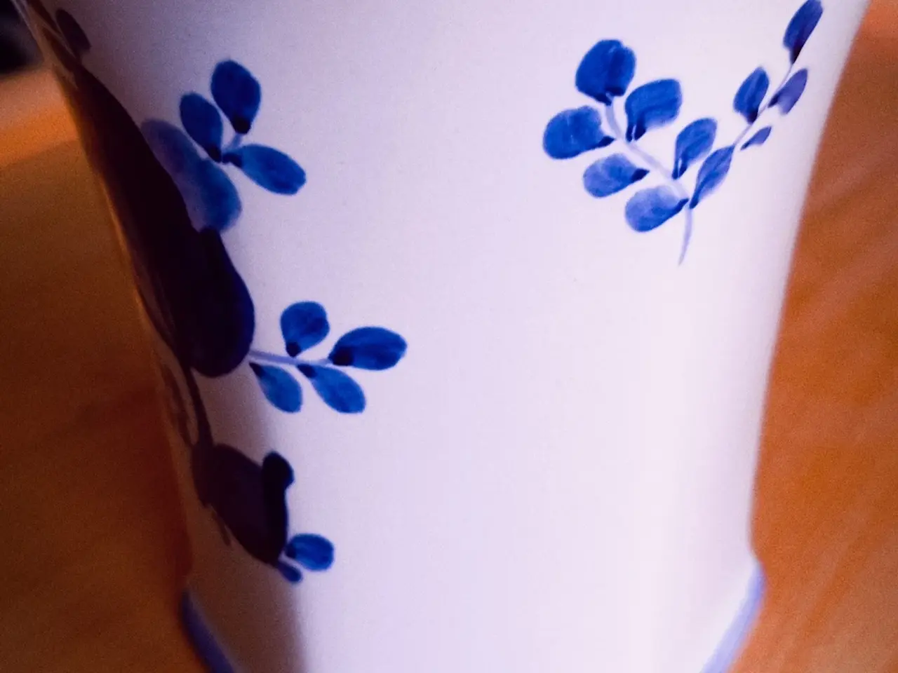 Billede 5 - Blå blomstret vase / urtepotteskjuler