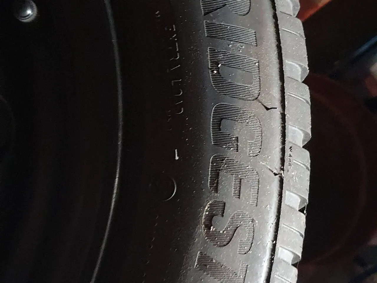 Billede 1 - VINTERDÆK Bridgestone 215/60R16 99h
