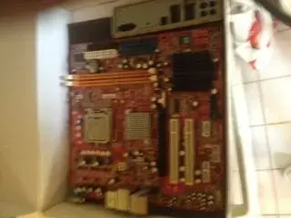 Fujitsu bundkort ms-7293vp inkl cpu!