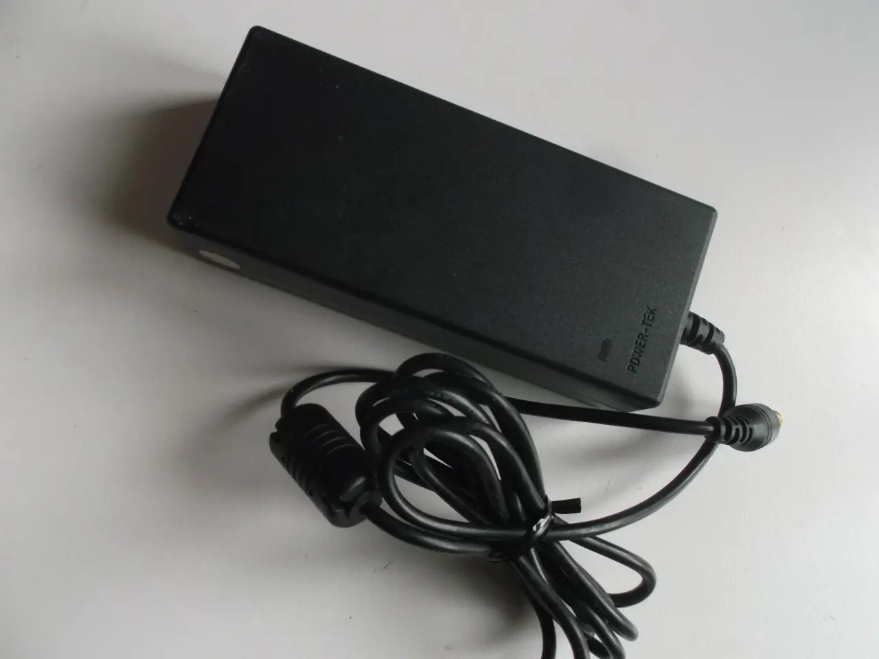 Billede 4 - POWER-TEK SW48-19002500-W AC/DC Adapter 19V 2.5A